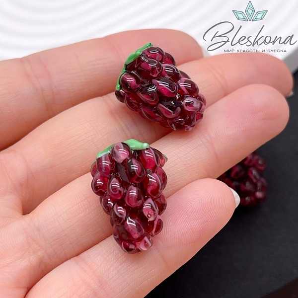 22*15 мм Бусина малина прозрачно- бордовая