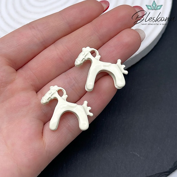 25*30 мм  Подвеска Дымковская Лошадка белая эмаль