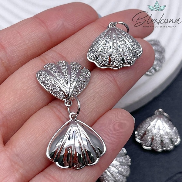 18*19мм,цвет серебро Подвеска Двойная Ракушка с цирконами 