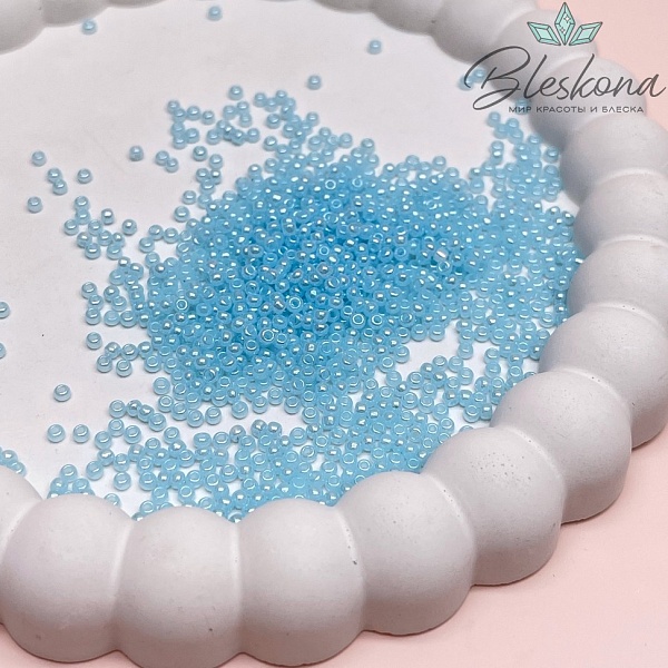 Бисер TOHO round 11/0 цвет №143 (оттенок голубого)