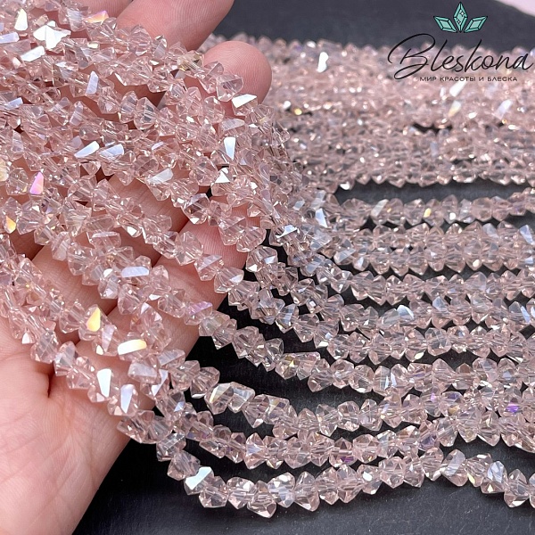 Чешское стекло №125 6 мм треугольник