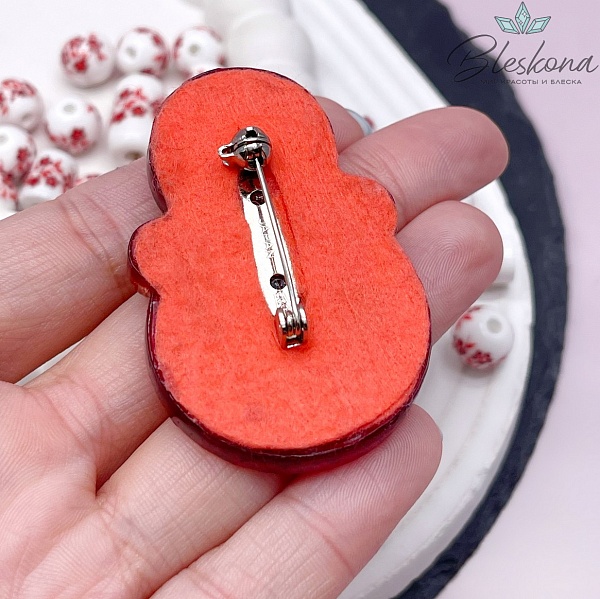 55*35 мм, Цвет серебро, Брошь Неваляшка красная
