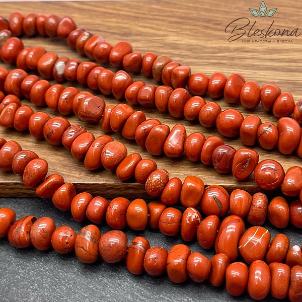 Яшма красная галтовка (5-7)*(9-12) мм