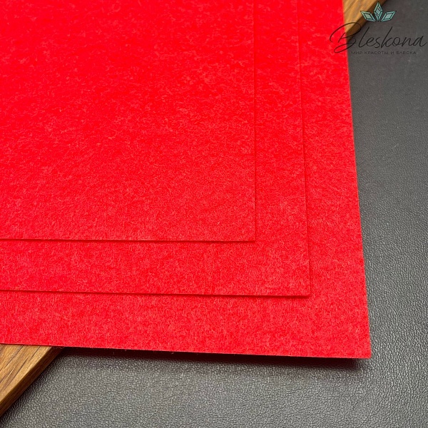 Фетр 1 мм, Цвет красный, 30*30 см