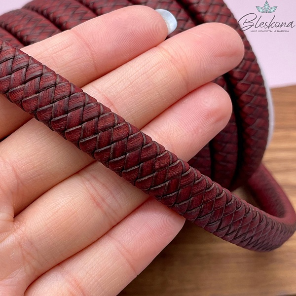 Шнур для браслетов из натуральной кожи красно- коричневый 11*6 мм