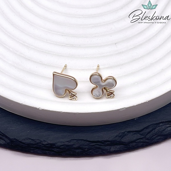 14*11 мм Цвет золото, Пусеты Карточные масти