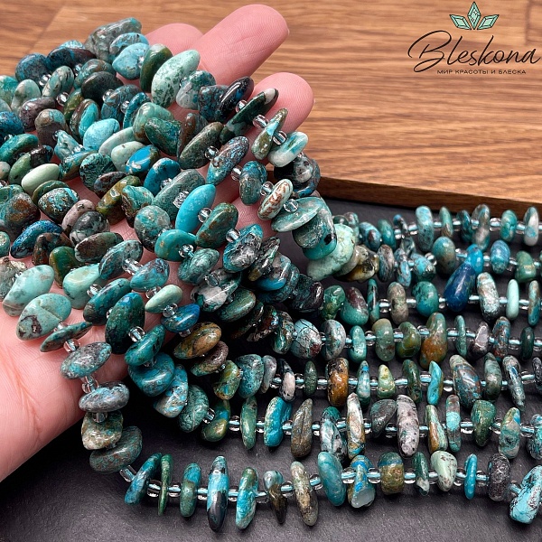 Хризоколла сколы шлифованные (2-4)*(7-13) мм