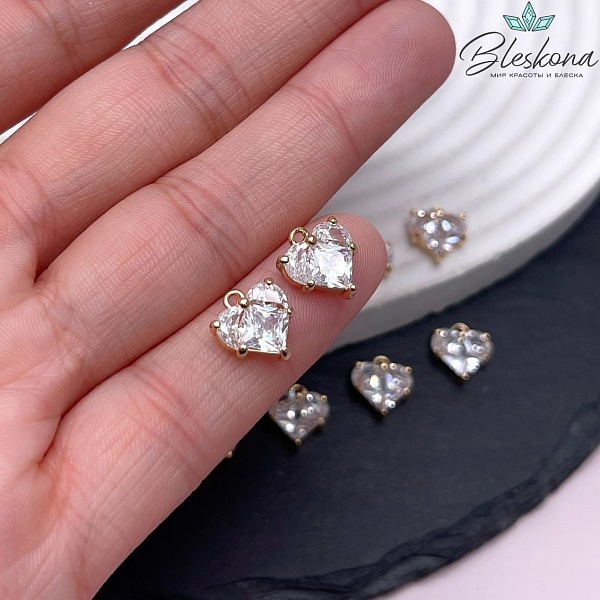 10*9,5 мм Цвет золото, Подвеска Сердце цирконы