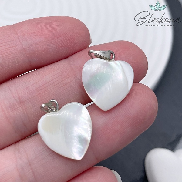 18*18 мм,цвет Серебро, Подвеска перламутр сердце белое УЦЕНКА 
