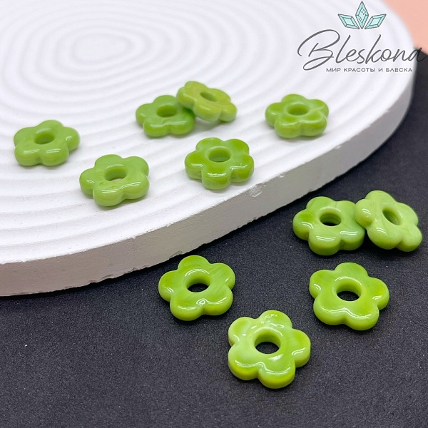 15 мм Подвеска цветок салатовый