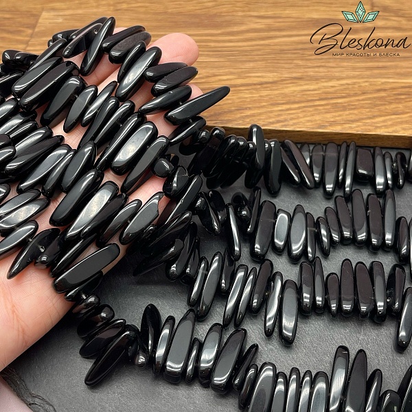 Обсидиан сколы шлифованные 10-22 мм