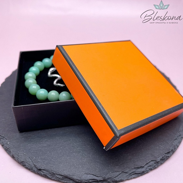 Коробка Оранжево-черная черная подложка 9*9*3 см