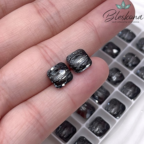 5035 Square Cusion 8 mm Crystal Silver Night (SINI)