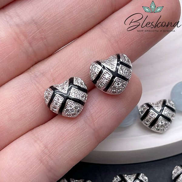 10,5*12 мм Цвет серебро, Бусина сердце цирконы черная эмаль