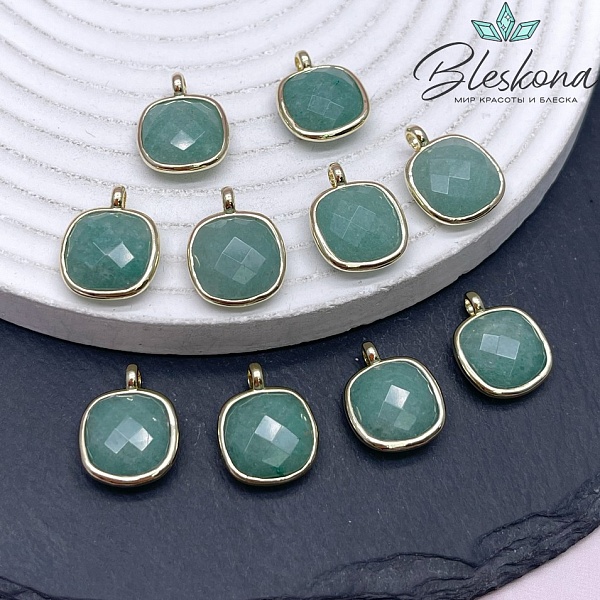 13мм, цвет золото ,Подвеска квадрат Авантюрин в обрамлении 