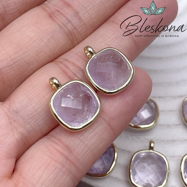 13 мм, цвет золото ,Подвеска квадрат Лавандовый Аметист в обрамлении 