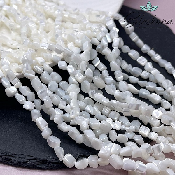 Перламутр белый галтовка (5-7)*(3-6) мм