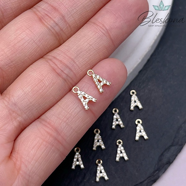 8,6 мм Цвет золото, Буква A цирконы 