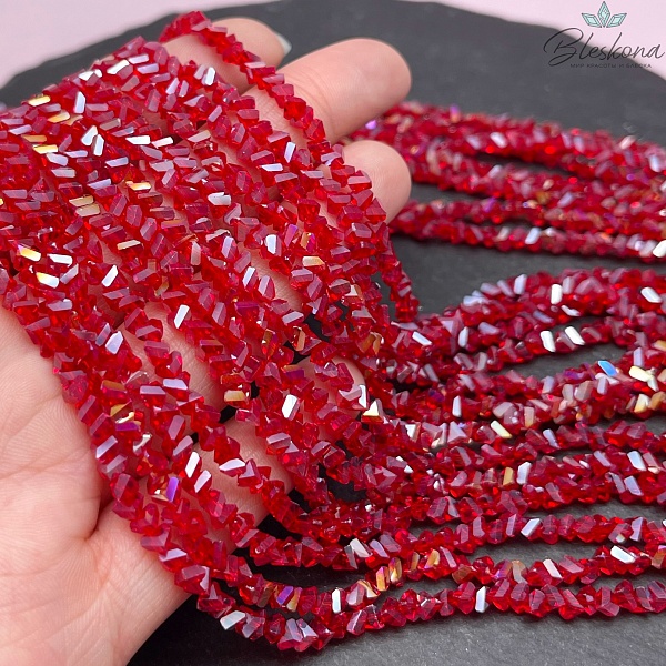 Чешское стекло №124 4,5 мм треугольник 