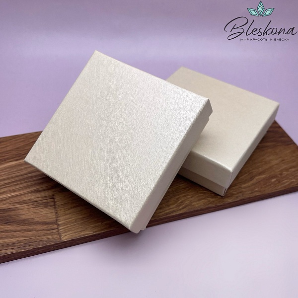 Коробка Бежевая фактурная сетка 9*9*3см