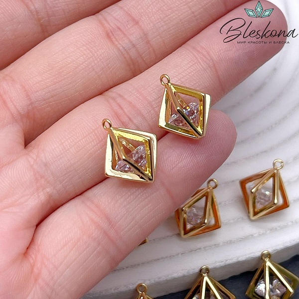 15,4*11,6 мм Цвет золото, Подвеска ромб объмный с цирконом
