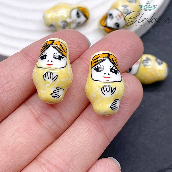 23*14 мм Керамика бусина матрёшка желтая