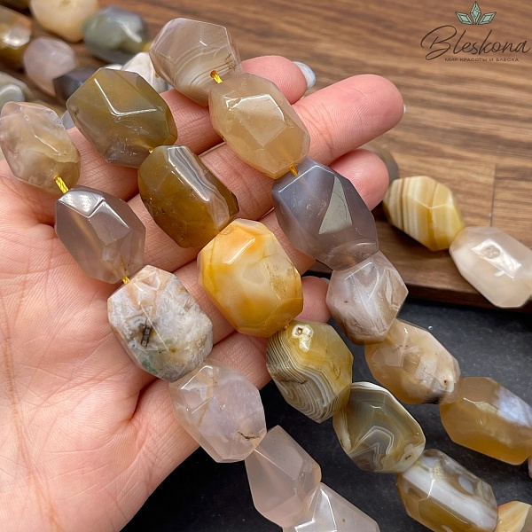 Агат бамбуковый фриформ огранка 20*15 мм