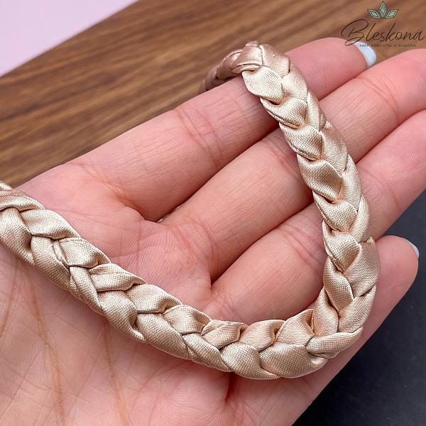 Шнурок косичка под кулон цвет бежевый, серебро 40 см