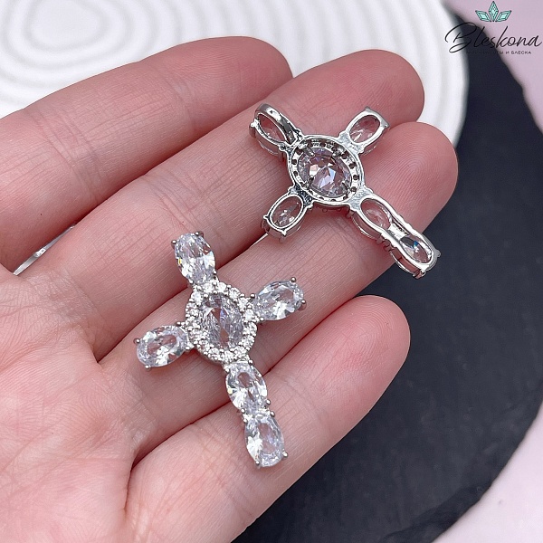 32,6*23 мм Цвет серебро, Подвеска Крест овальные цирконы 