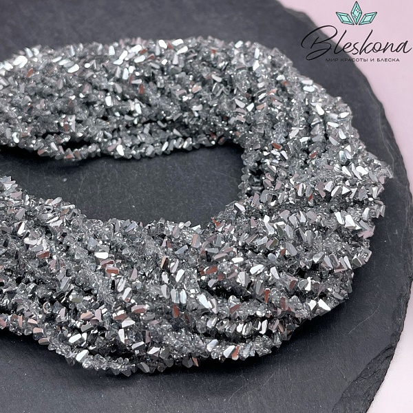 Чешское стекло №38 3,5 мм треугольник