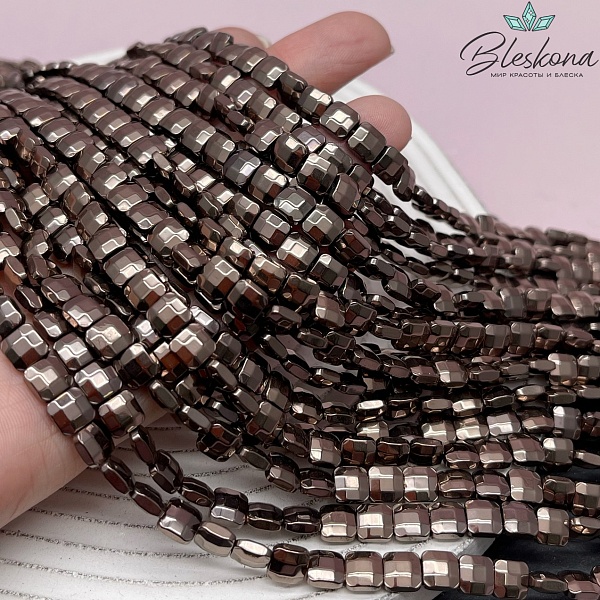 6 мм Гематин, коричневый №1 (шоколадный), квадрат плоский огранка имитация