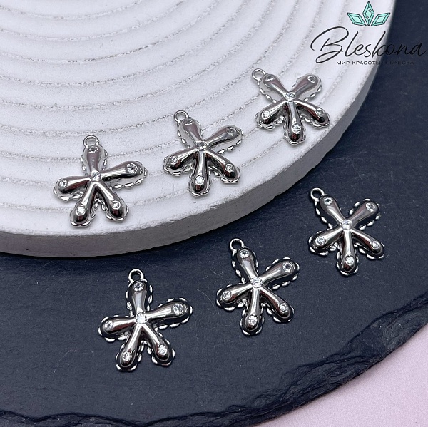 18*17 мм Цвет серебро, Подвеска цветок с цирконами