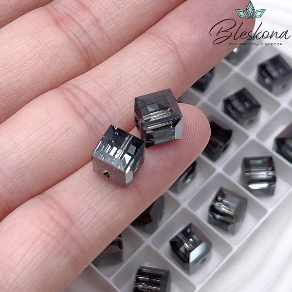 5601 Cube Bead 8 мм Crystal Silver Night B