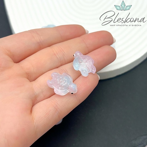 18,5*14 мм  Бусина черепаха прозрачная с розовым переливом