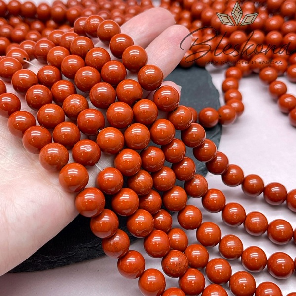 Яшма красная 10,5 мм