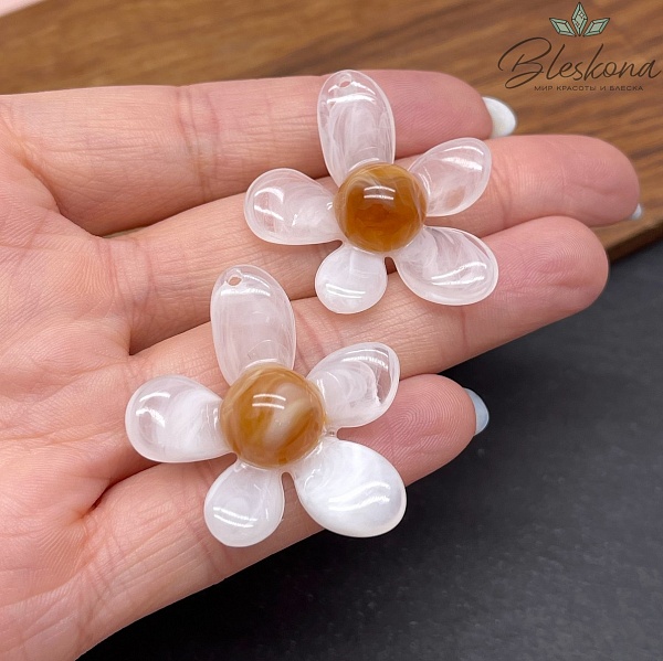 36*30 мм Подвеска цветок цвет белый 