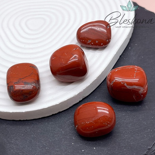 Яшма огненная галтовка 20-30 мм
