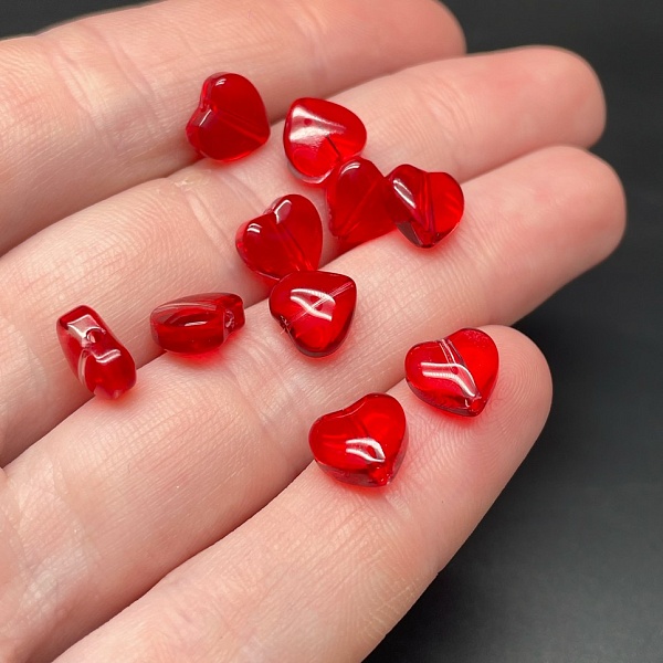 8,5 мм, Стекло сердце красное  уп.10 шт
