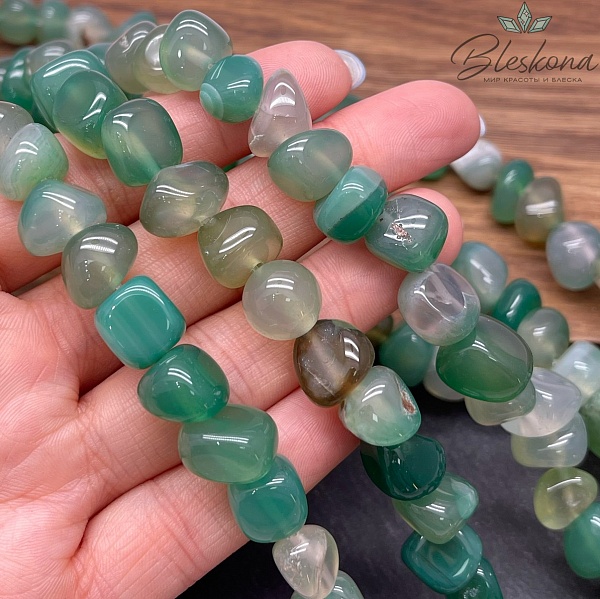 Агат зеленый (тонированный) галтовка фриформ  (7-11)*(10-11) мм 