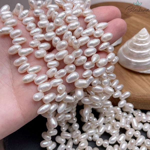 Жемчуг рис белый смещенный центр 9-9,5 мм 