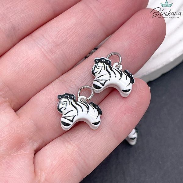 12*14,5 мм Цвет серебро, Подвеска Зебра эмаль