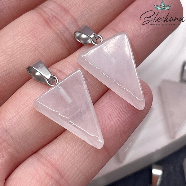 22,5*15 мм Цвет серебро, Подвеска треугольник Розовый Кварц