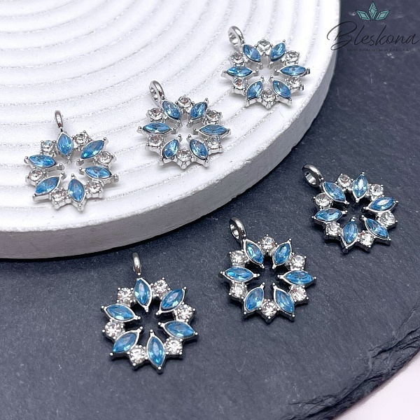 23*17,5 мм Цвет серебро, Подвеска Снежинка с цирконами