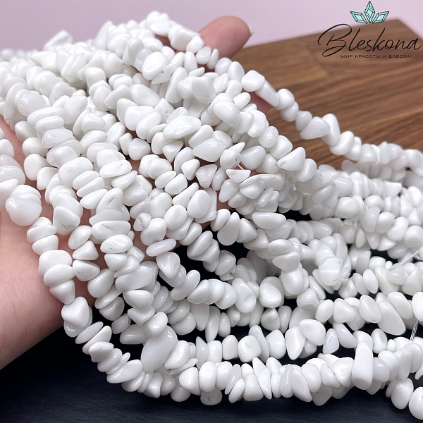Крошка Агат белый (имитация) ширина бусин ~ 7-9мм