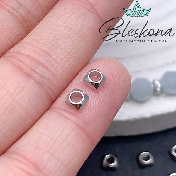 4*2 мм Цвет серебро, Бусина-разделитель квадрат