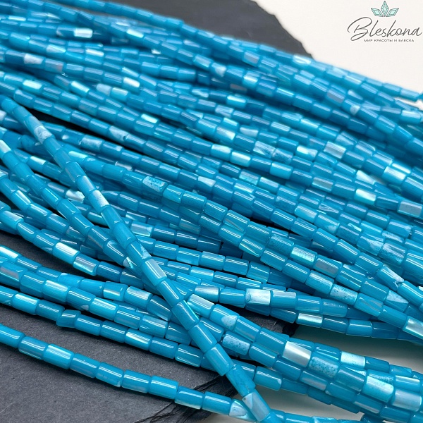 Перламутр ярко-голубой трубочки 5*3 мм 