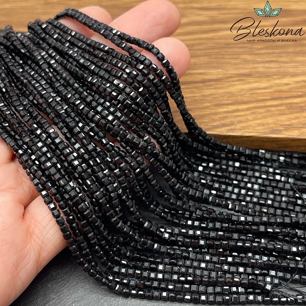 Кварц черный тонированный куб 2*2мм