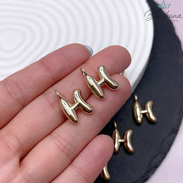 18 мм, Цвет золото, Буква объемная H