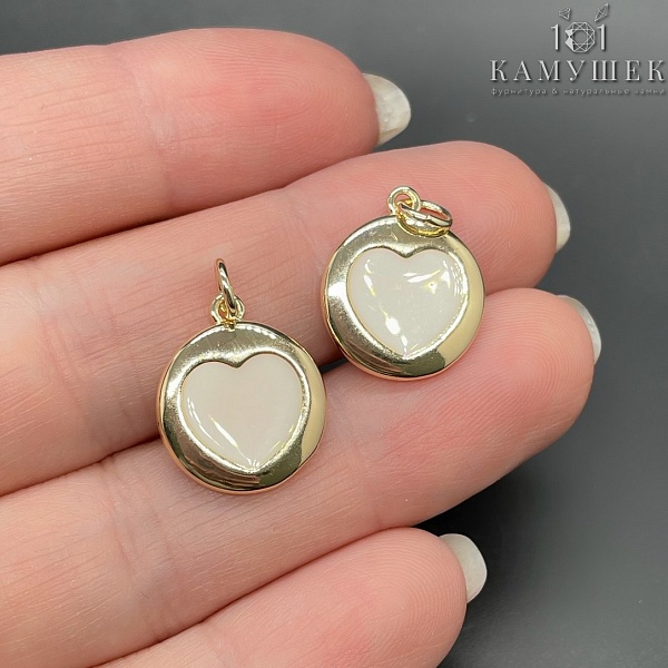 13мм Цвет золото, Подвеска круг сердце белая эмаль