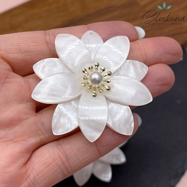 53*50 мм Подвеска цветок цвет белый перламутр